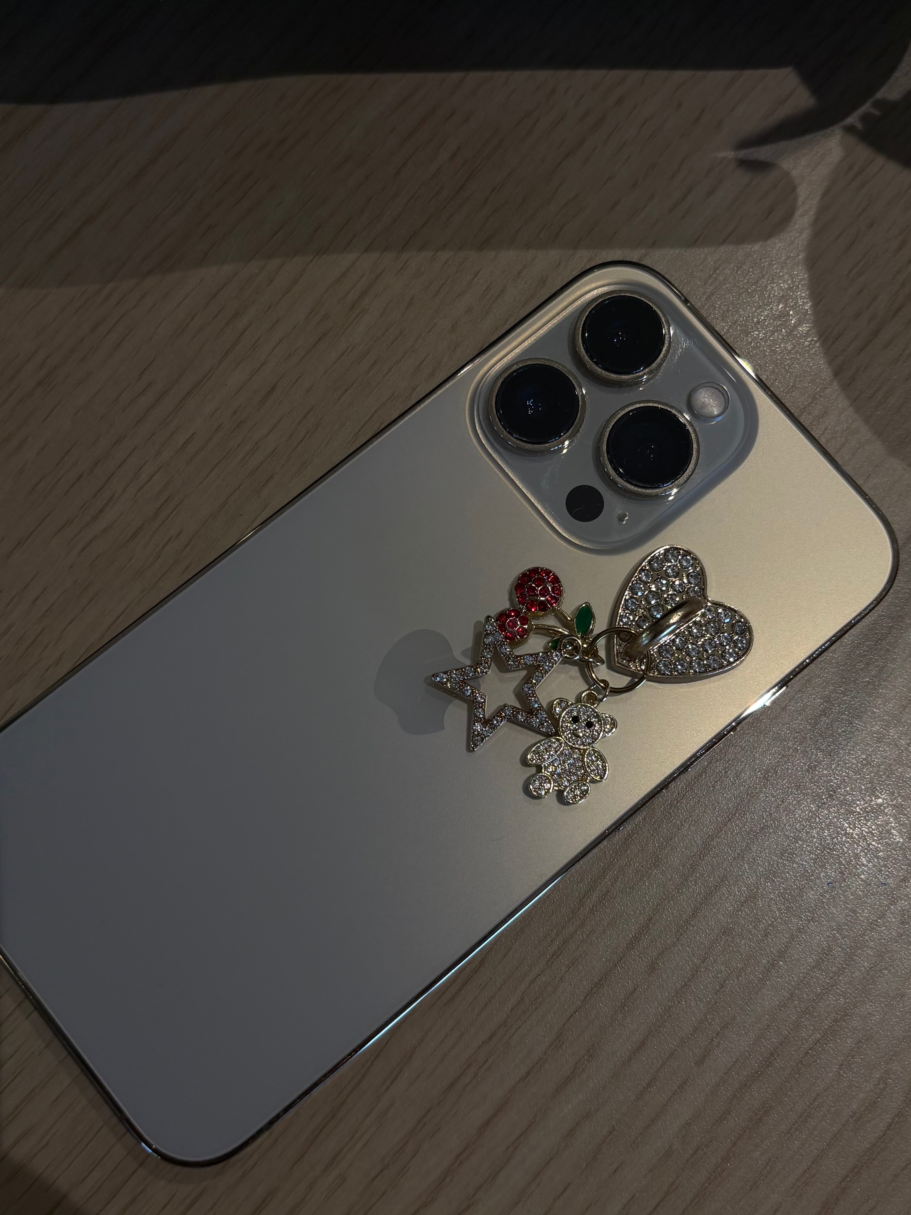 Bijou de Téléphone Star Shine - Attache Coque Cœur Strass⁠