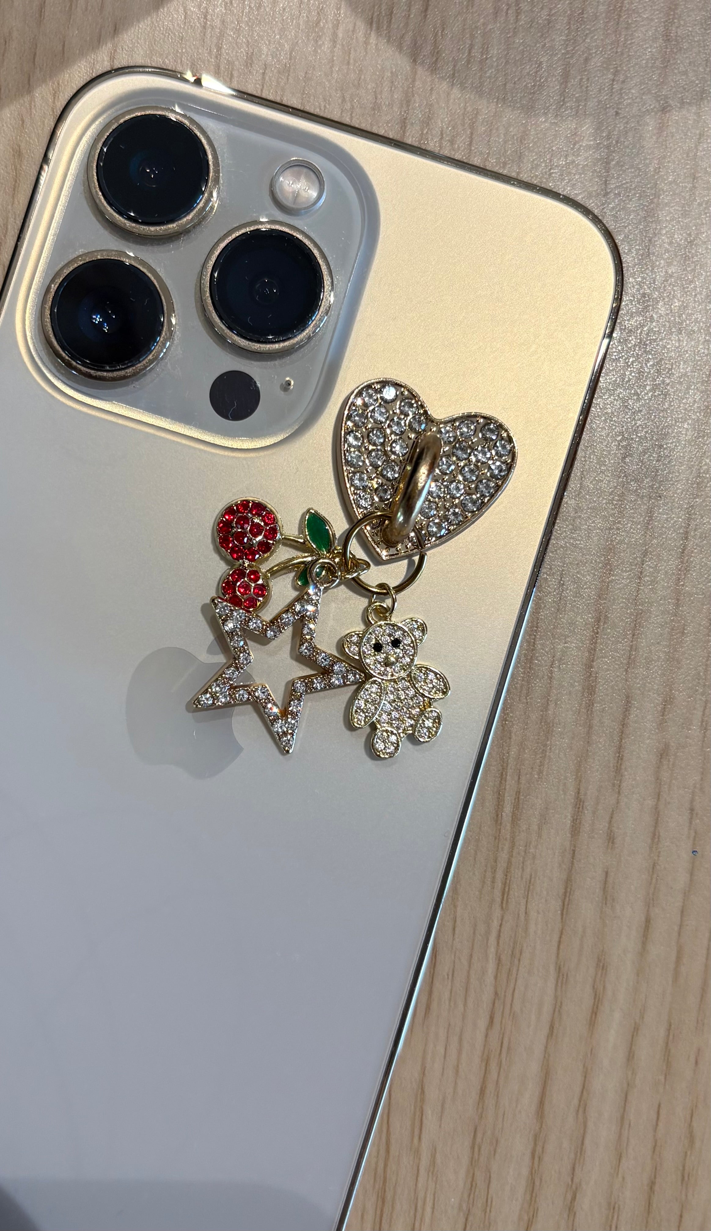Bijou de Téléphone Star Shine - Attache Coque Cœur Strass⁠