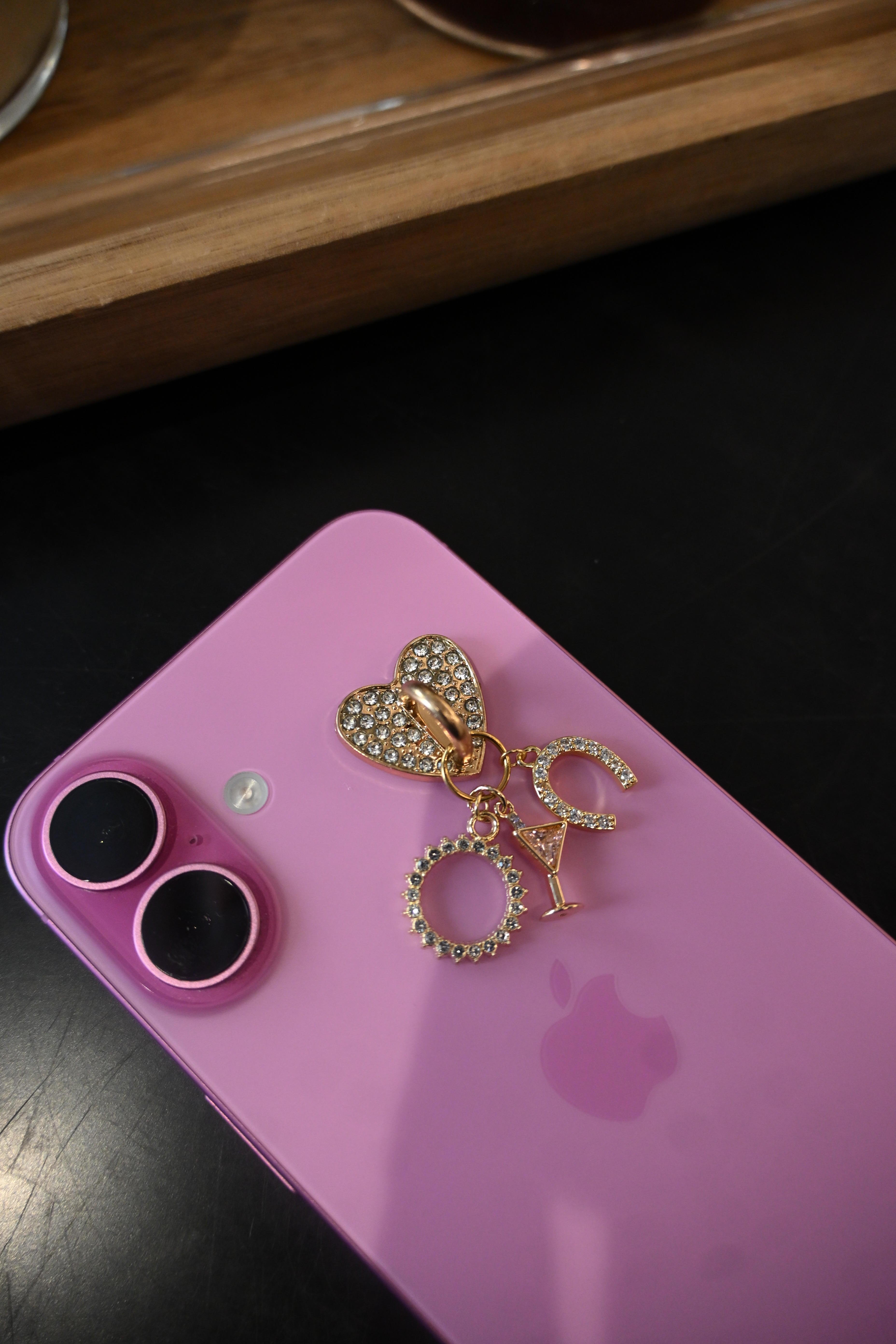 Bijou de Téléphone Gossip Shine - Attache Coque Cœur Strass⁠