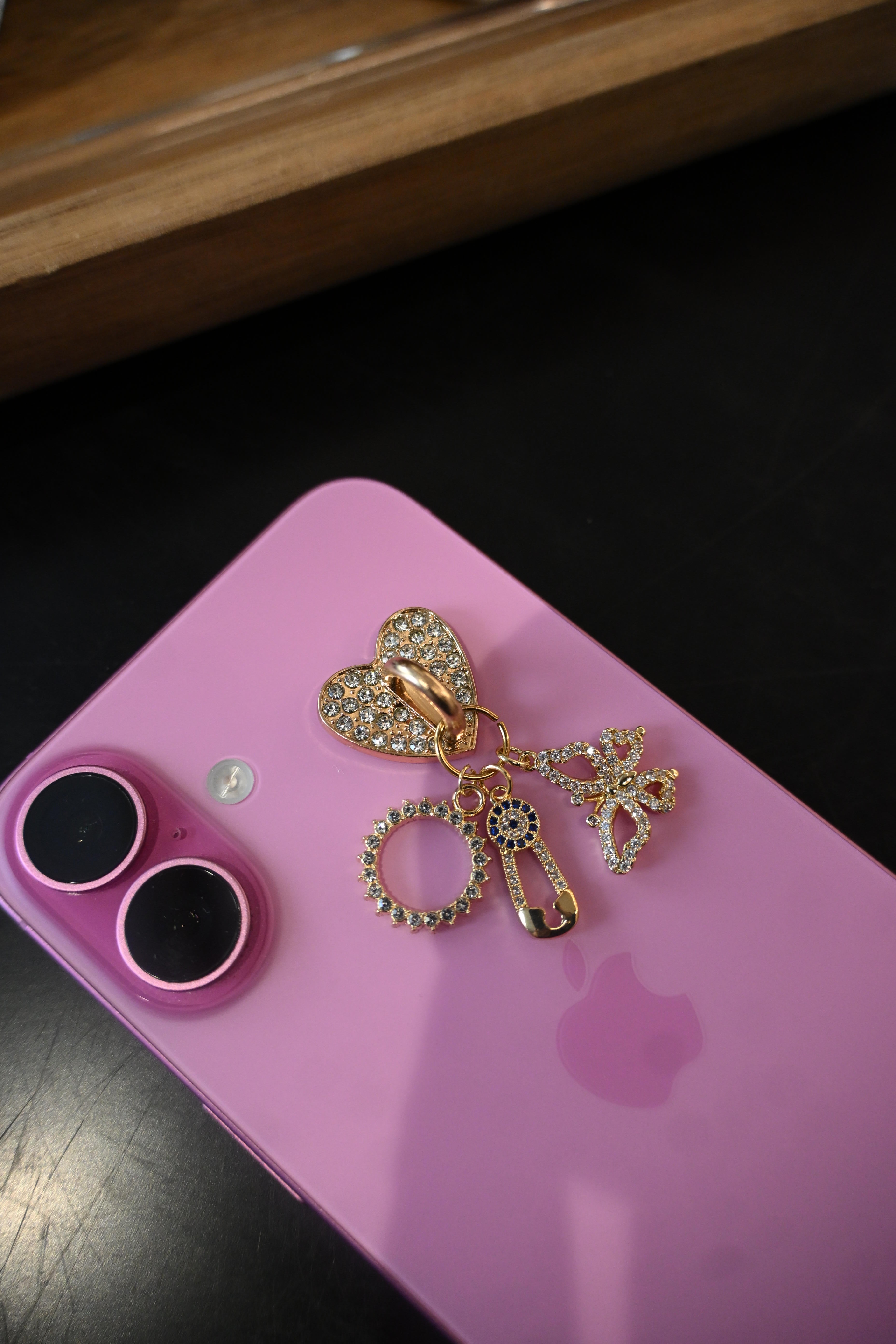 Bijou de Téléphone Solis Shine - Attache Coque Cœur Strass⁠